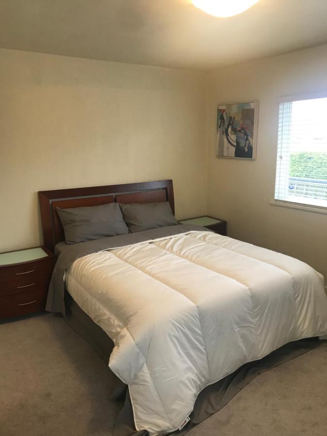 Spacious And Bright Large Suite With Separate Bathroom Richmond Eksteriør bilde