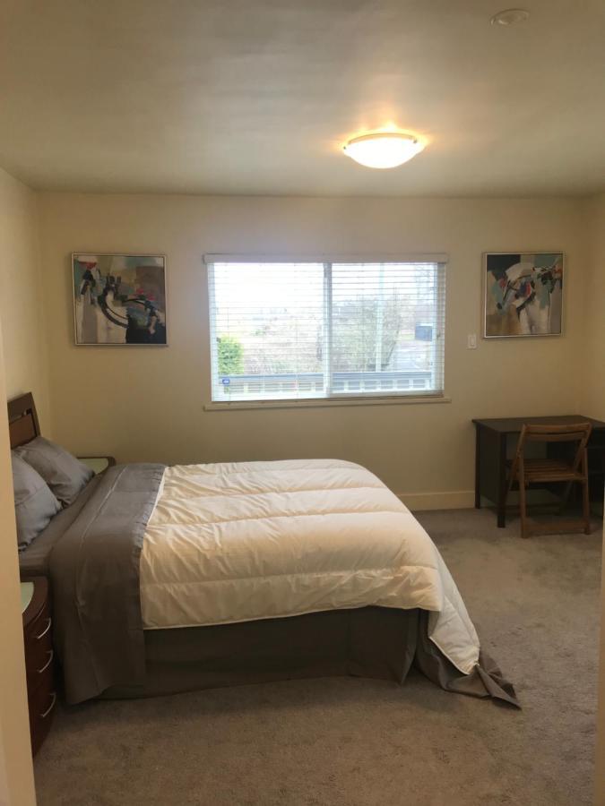 Spacious And Bright Large Suite With Separate Bathroom Richmond Eksteriør bilde